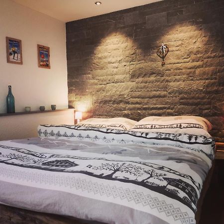 Urchige 2-Zimmerwohnung Matten  Ngoại thất bức ảnh