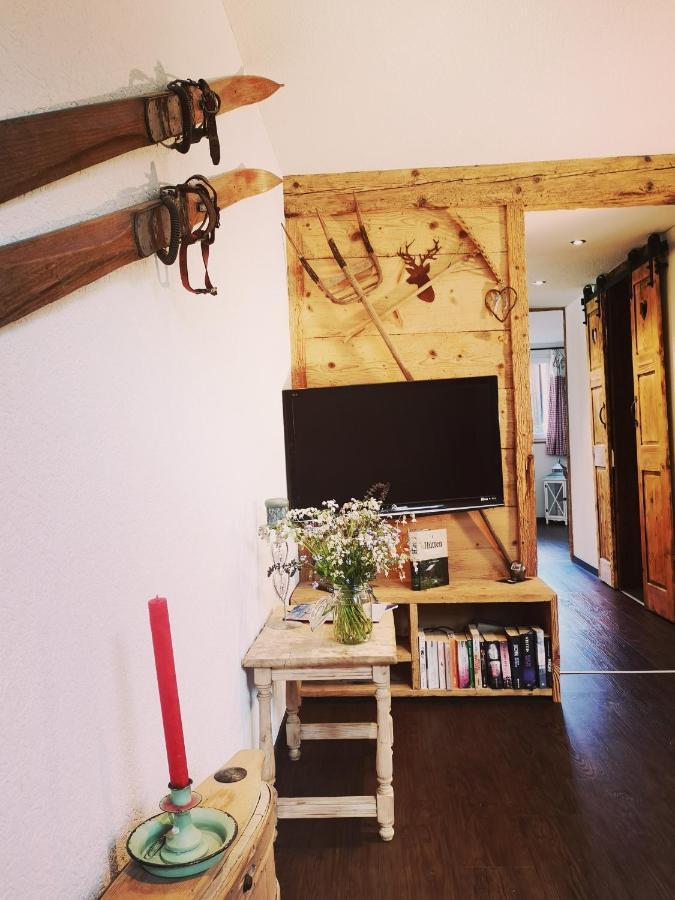 Urchige 2-Zimmerwohnung Matten  Ngoại thất bức ảnh